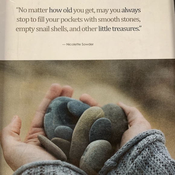 Real sea glass pendant, sea foam color piece with sea turtle charm - Picture 5 of 7